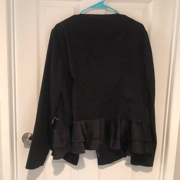Black jacket - Picture 3 of 3